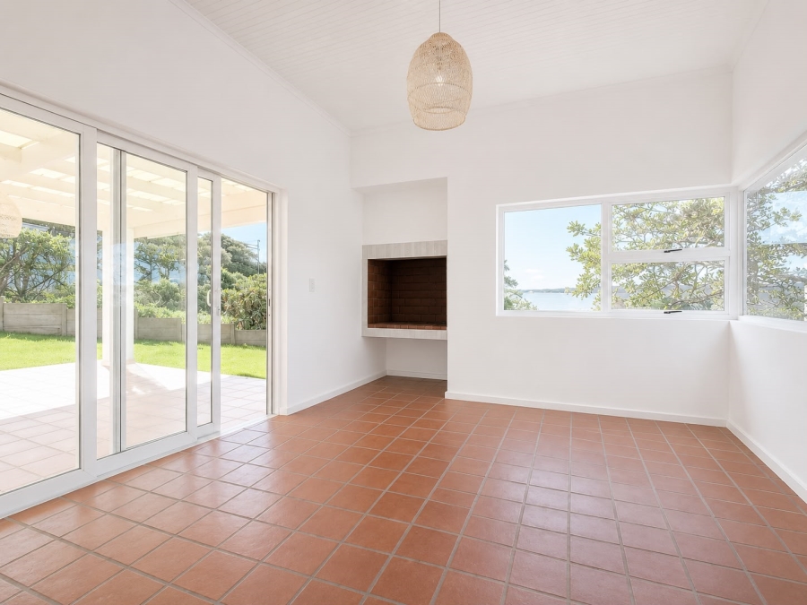 4 Bedroom Property for Sale in Stilbaai Wes Western Cape
